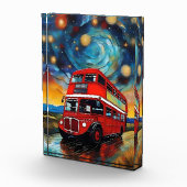 Red Double Decker Bus bei einer starren Nacht, Fotoblock (Rechts)