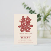 Red Double Happiness Chinese Wedding Save the Date Ankündigungspostkarte (Stehend Vorderseite)