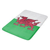 Red Dragon Celtic Flag Wales & Welsh Badematte (Schrägansicht)