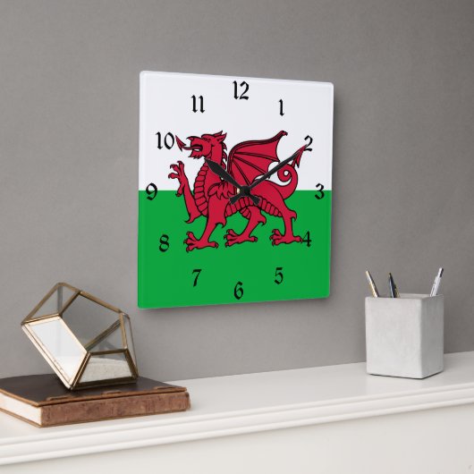 Red Dragon Celtic Flag Wales & Welsh Quadratische Wanduhr (Büro)