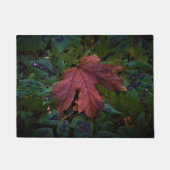 Red Fall Leaf Fußmatte (Vorderseite)