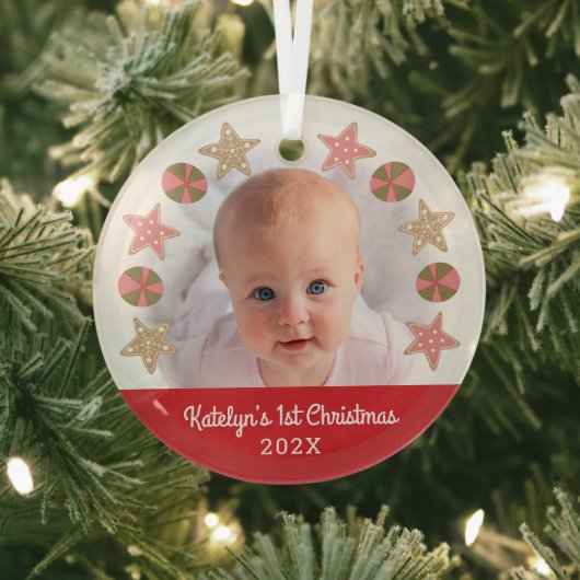 Red First Christmas Baby Foto Girl Cookie Wreath Ornament Aus Glas (InSitu)