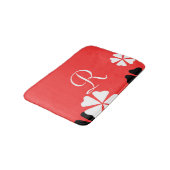 Red Floral Monogram Minimalist Plush Badematte (Schrägansicht)