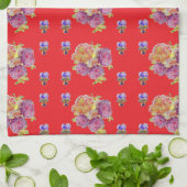 Red Floral Shabby Chic Rose Rose Mums Kitchenette Geschirrtuch (Gefaltet)