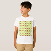 Red Floral Vine Pattern on Light Green T-Shirt (Vorne ganz)