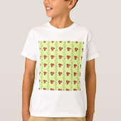 Red Floral Vine Pattern on Light Green T-Shirt (Vorderseite)