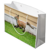 Red Fox Kit im Hudson Tal Große Geschenktüte (Rückseite Schrägansicht)