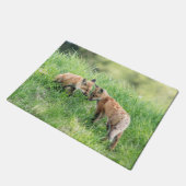 Red Fox Kits Fußmatte (Schrägansicht)
