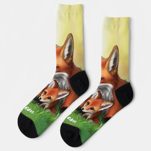 Red Fox Mutter und Kits im Gras Socken (Linkes Detail)