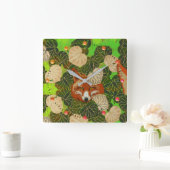 RED FOX UNTER DEN GRÜNEN BLÄTTER UND FOLIAGE QUADRATISCHE WANDUHR (Zuhause)
