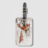 Red Foxes in the Winter Snow (by Wilhelm Kuhnert) Gepäckanhänger (Vorderseite Vertikal)