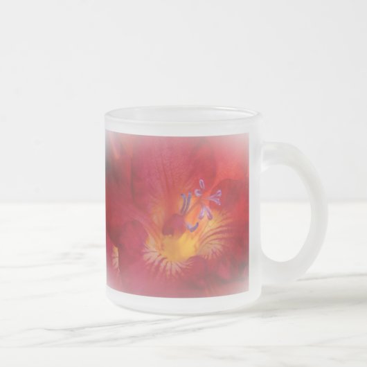 Red Freesia Blossom Mattglastasse (Rechts)