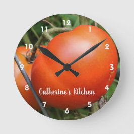 Red Garden Tomatoes Personalized Runde Wanduhr