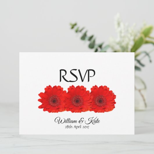 Red Gerbera Custom Double Side Wedding RSVP Karte (Stehend Vorderseite)