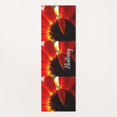 Red gerbera daisa Blume fügen Sie Ihr Namensskript Yogamatte (Vorderseite)