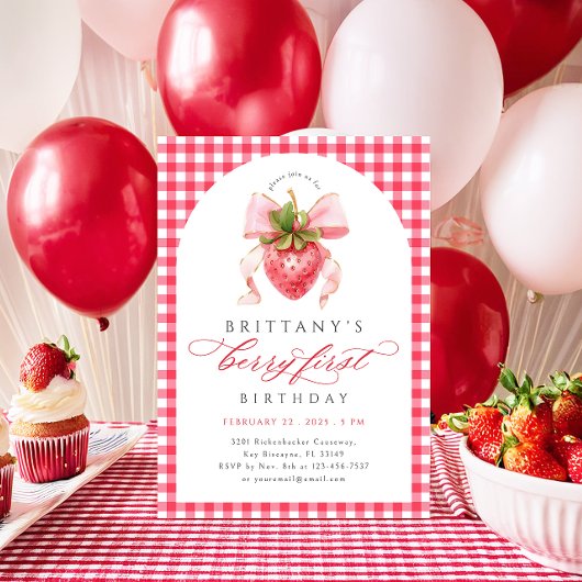 Red Gingham Berry First Birthday Einladung