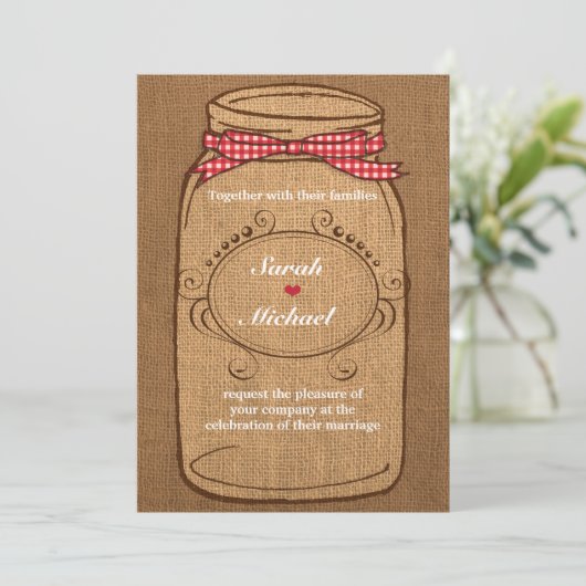 Red Gingham & Burlap Mason Jar Wedding Einladung (Stehend Vorderseite)