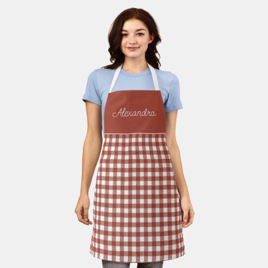 Red Gingham Karo Erwachsene Personalisierte Kochen Schürze (Getragen)