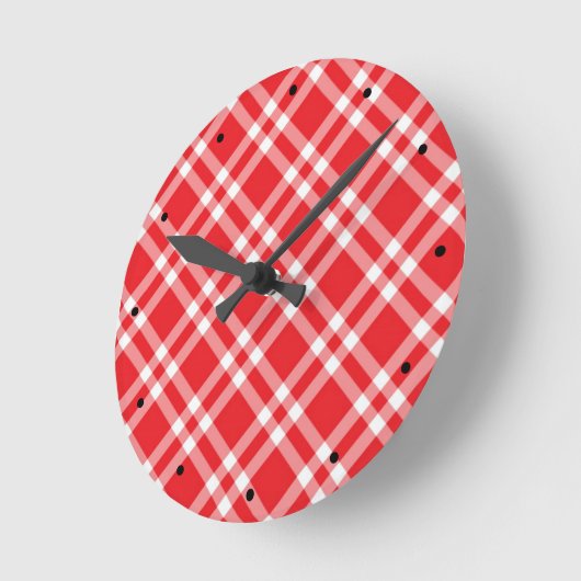 Red Gingham Pattern Runde Wanduhr (Winkel)