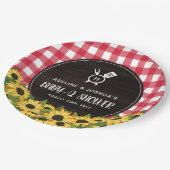 Red Gingham & Sunflowers Rustic Baby-Q Dusche Pappteller (Schrägansicht)