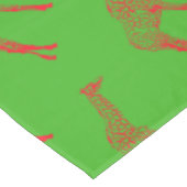 Red Giraffe Stencil Tischdecke (Schrägansicht)
