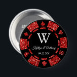 Red Glitzer Poker Chip Casino Hochzeitsfeier Gefal Button<br><div class="desc">Feiern Sie stilvoll mit diesem modischen Chip-Knopf für Poker. Das Design ist leicht mit Ihrer eigenen Formulierung zu personalisieren und Ihre Familie und Freunde werden begeistert sein,  wenn sie dieses fabelhafte Gastgeschenk erhalten. Matching-Elemente finden Sie in der Auflistung.</div>