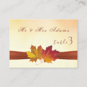 Red Gold Autumnal Blätter Hochzeit Platzkarte (Vorderseite)