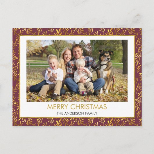 Red - Gold Foil Leaf Frohe Weihnachtsfamilie Foto Feiertagspostkarte (Vorderseite)