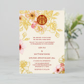 Red Gold Pink Cherry Blossom Chinese Wedding Folieneinladung (Stehend vorne)
