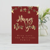 Red Gold Stars Musterskript glücklich Neues Jahr C Einladung (Stehend Vorderseite)