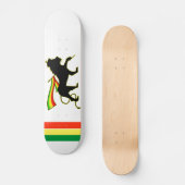 Red, Gold und Green Rasta Lion Skateboard (Vorderseite)