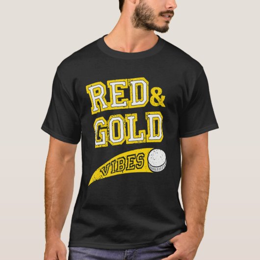 Red & Gold Vibes Hockey Team Fan_1 T-Shirt (Vorderseite)