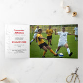 Red Graduate Script Modern Drei Foto Dreifach Gefaltete Einladung (Innenseite)