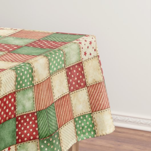 Red Green and Cream Patchwork Quilt Look Tischdecke (Beispiel)