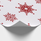 Red, Green, and White Snowflake Lane Christmas Wra Geschenkpapier (Ecke)