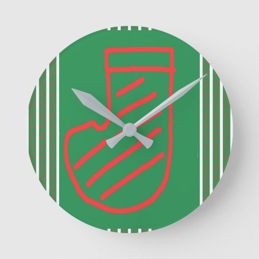 Red Green Christmas Stocking on Green Runde Wanduhr (Vorderseite)