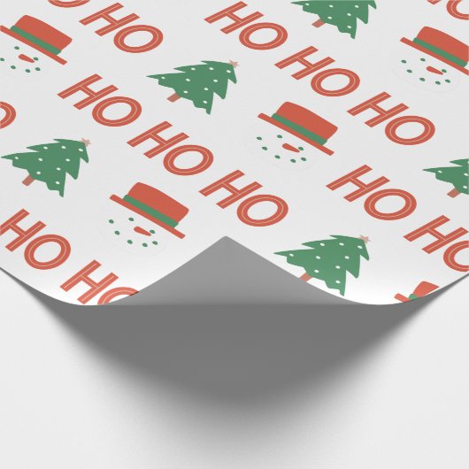 Red Green Cream Playful Modern Tree Weihnachten Geschenkpapier (Ecke)