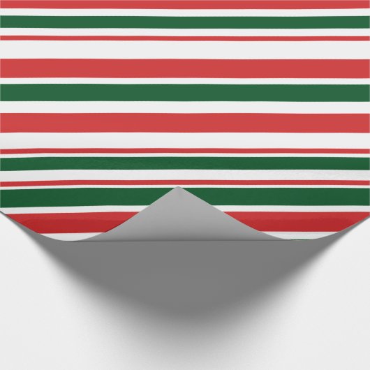 Red Green Diagonal Candy Stripes Geschenkpapier (Ecke)