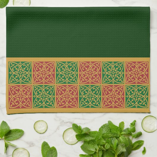 Red Green Fleur-de-Lis Holiday Pattern Handtuch (Gefaltet)