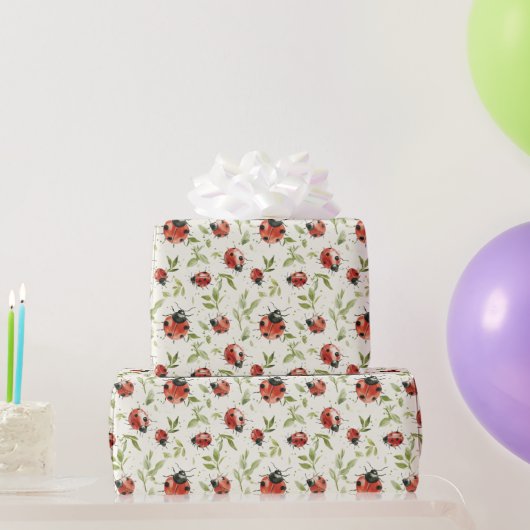 Red Green Leaves Ladybugs Birthday Geschenkpapier (Partygeschenke)