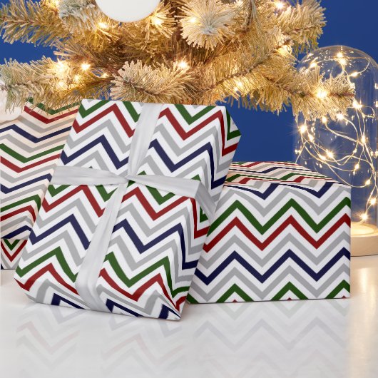 Red Green Navy Grau und White Zig Zag Geschenkpapier (Feiertage)