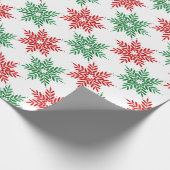 Red & Green Watercolor Snowflake Muster 2 Geschenkpapier (Ecke)