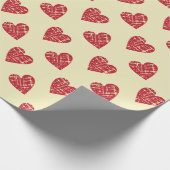 Red Grunge Hearts Valentine Geschenkpapier (Ecke)