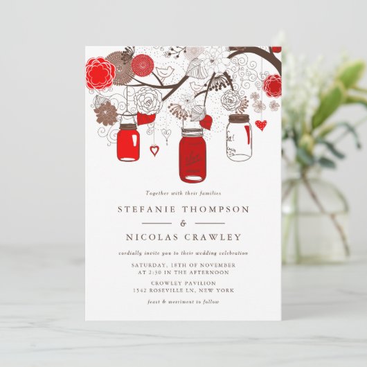 Red Hanging Mason Jars Wedding Einladung (Stehend Vorderseite)