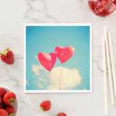 Red Heart Balloons gegen Wolken Himmel Serviette (Beispiel)