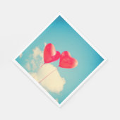 Red Heart Balloons gegen Wolken Himmel Serviette (Ecke)