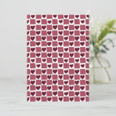 Red Heart Checkerboard Pattern Einladung (Stehend Vorderseite)