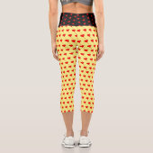 Red Heart Girl Fun Balloon Muster Yellow Chic Capri Leggings (Rückseite)