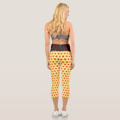 Red Heart Girl Fun Balloon Muster Yellow Chic Capri Leggings (Rückseite)