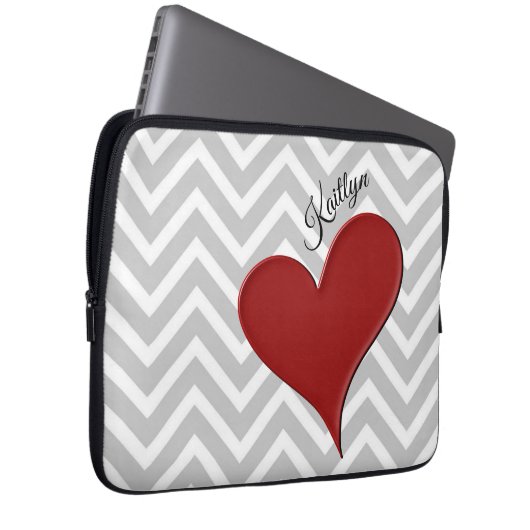 Red Heart on Gray Zickzack Strip with Name Laptopschutzhülle (Vorne Rechts)